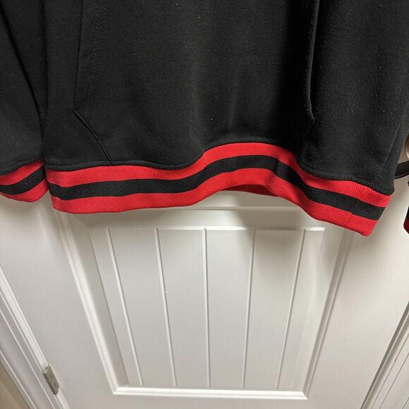 NBA Chicago Bulls Logo Team Mens Black/Red Rise Up Hoodie Size Small Authentic - Picture 6 of 9